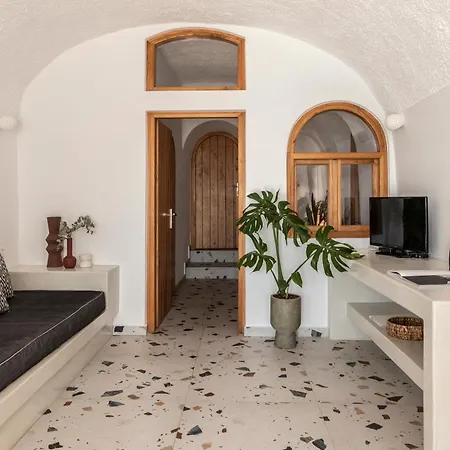 Lukas Apartment